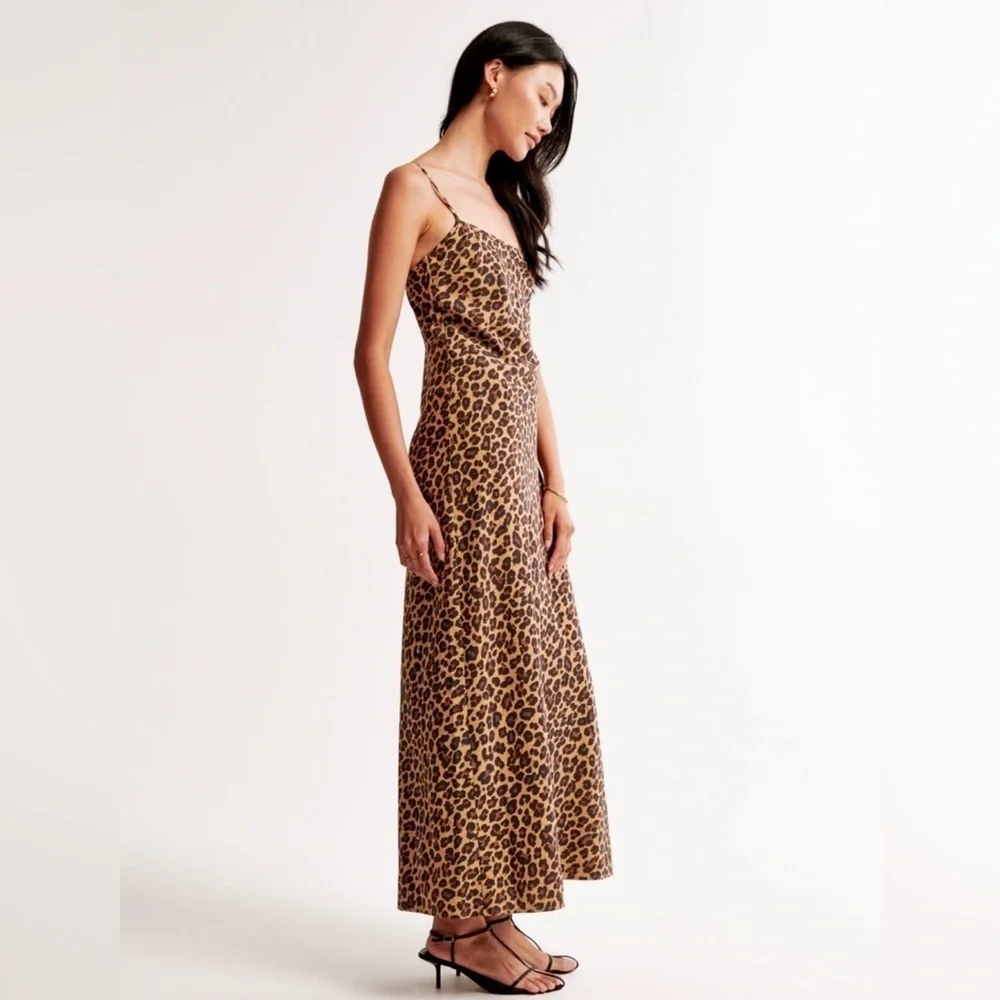 Abercrombie & Fitch The A&F Julia Slip Maxi Dress size Med NWT 18 1/2” pit